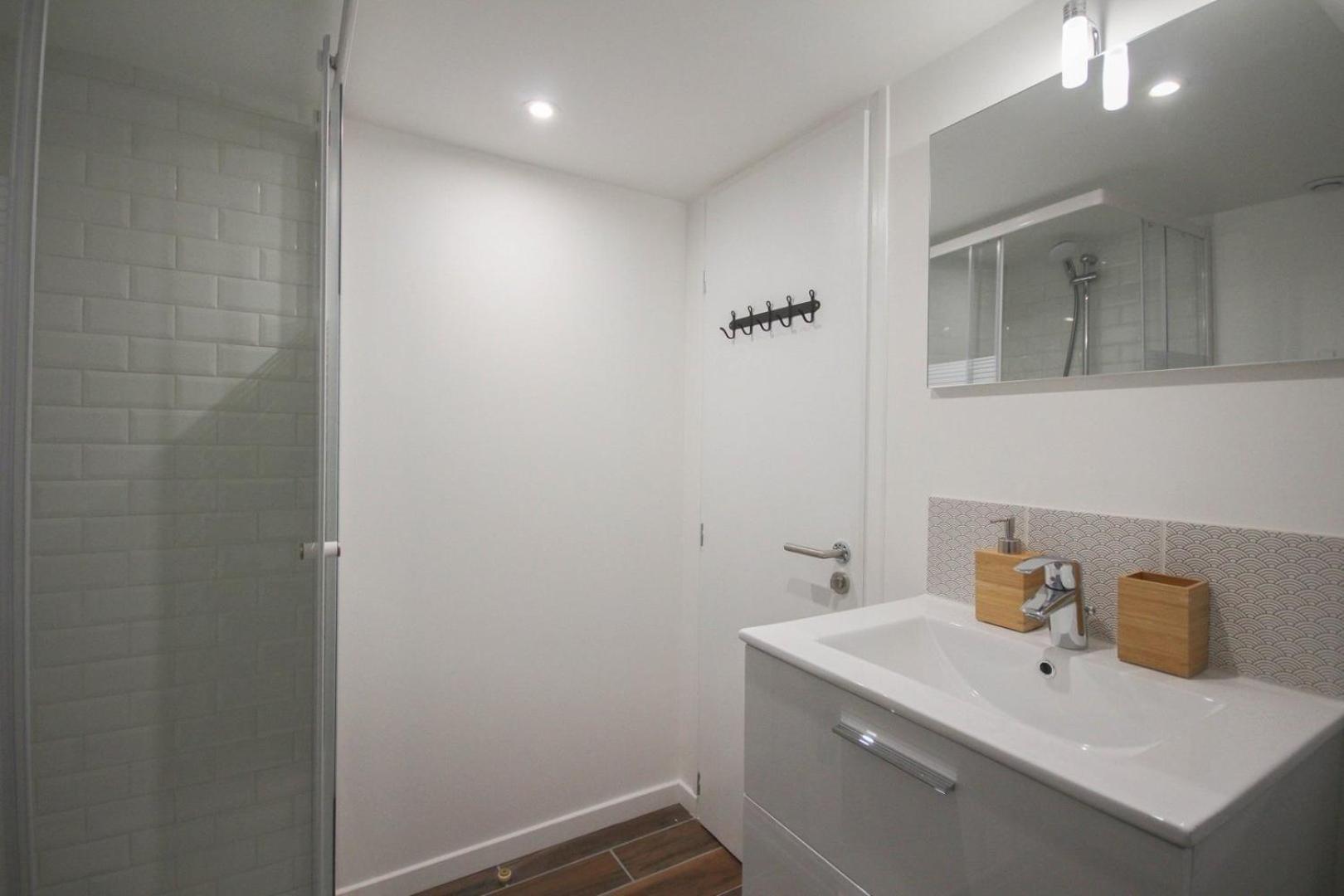 Bright, Fully-Equipped Apartment In Central Lille Zewnętrze zdjęcie